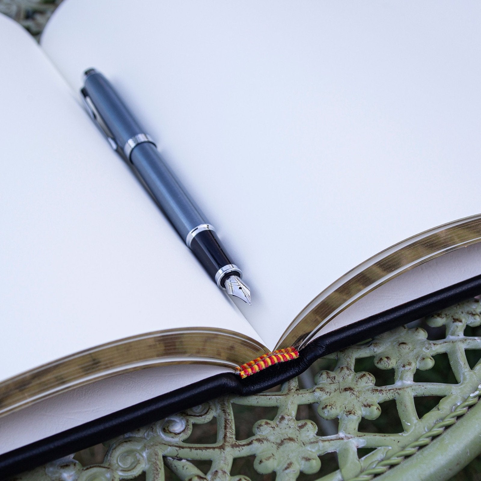 Luxury Leather Book of Condolence 160 pages