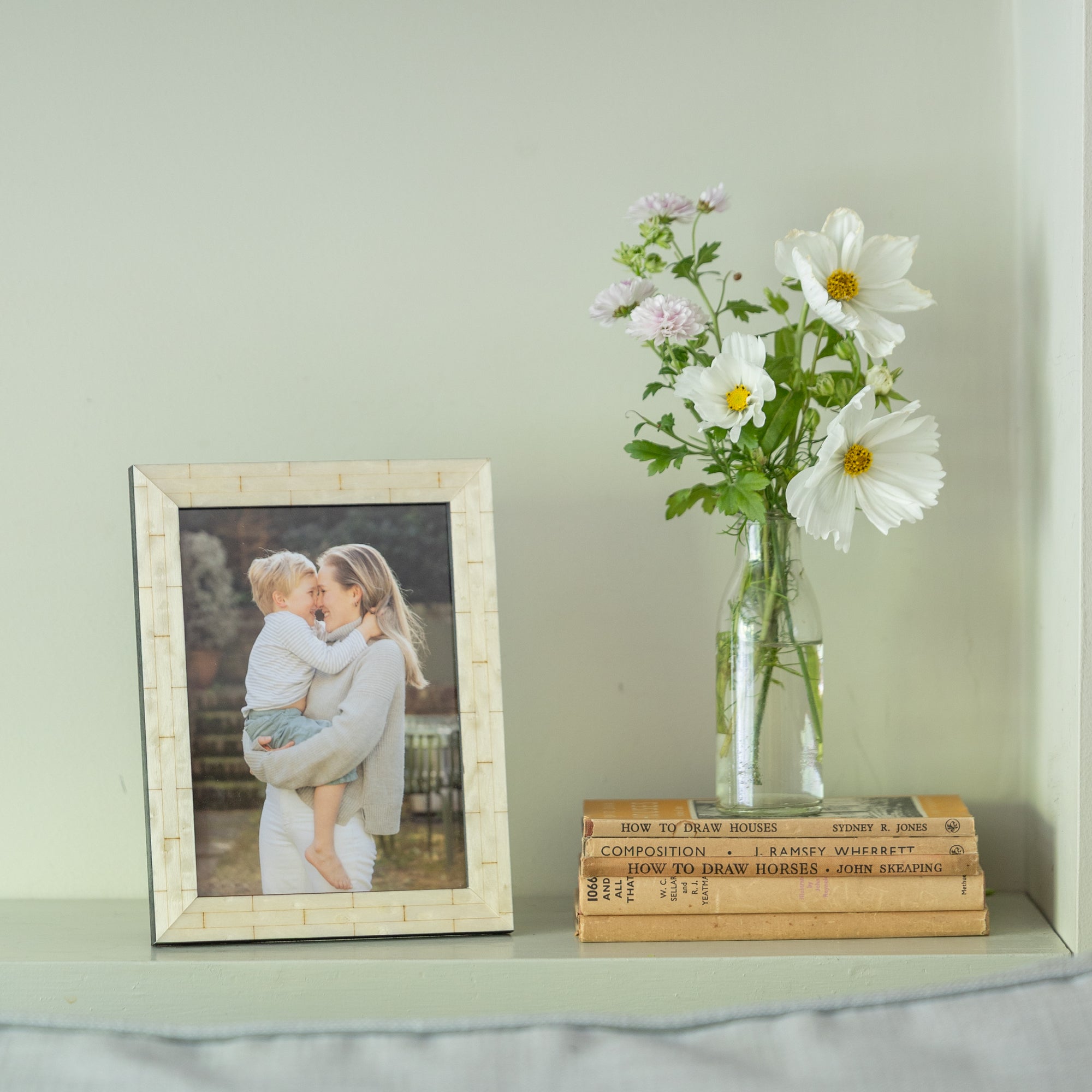 White Inlay Photo Frame