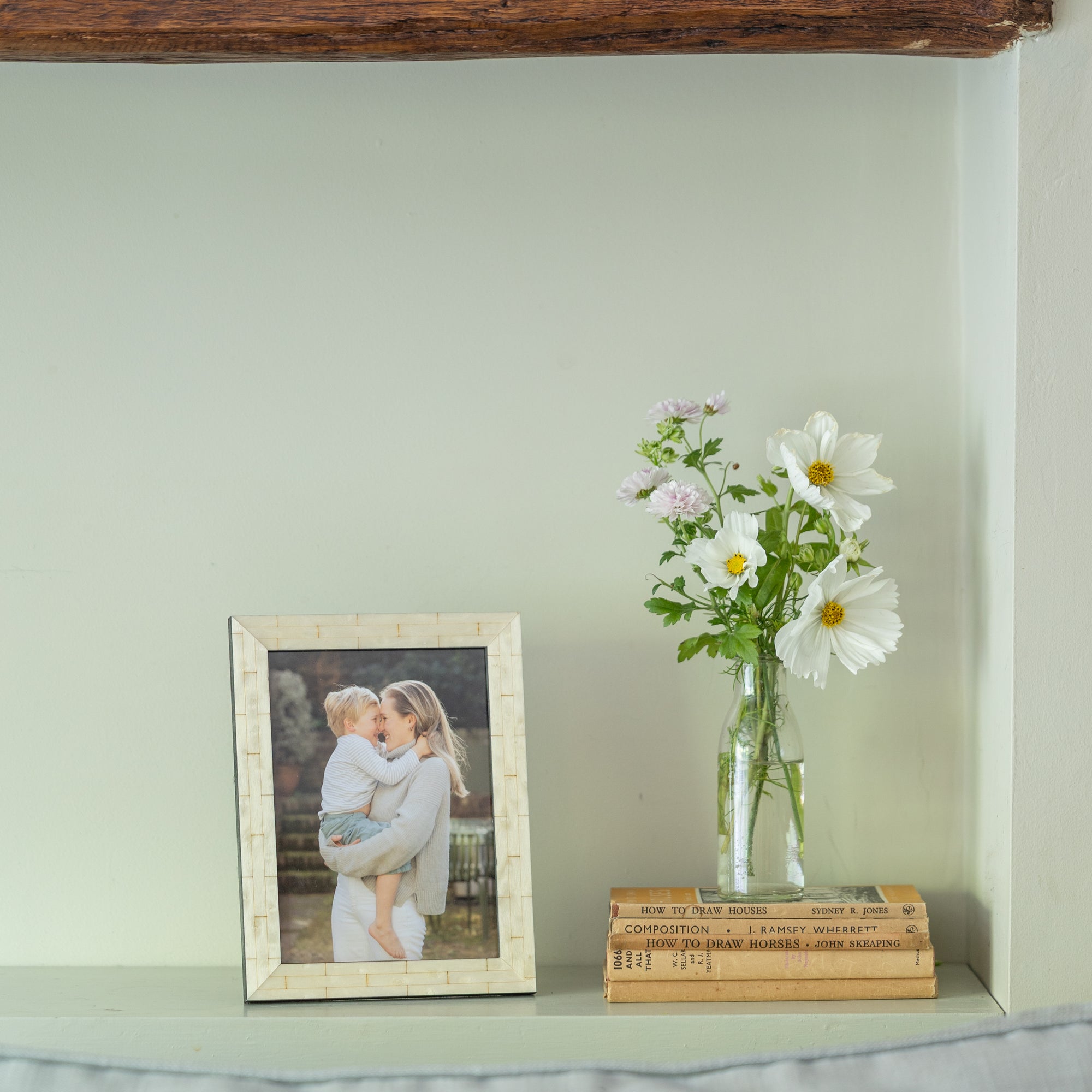 White Inlay Photo Frame