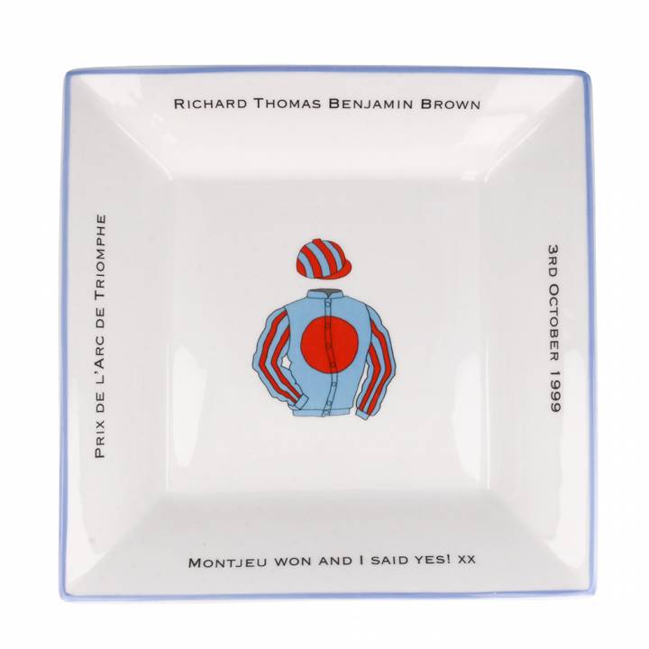 Racing large square dish